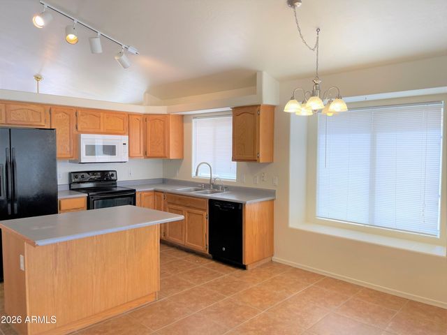 19636 N Coyote Lakes Parkway, Surprise, AZ 85378