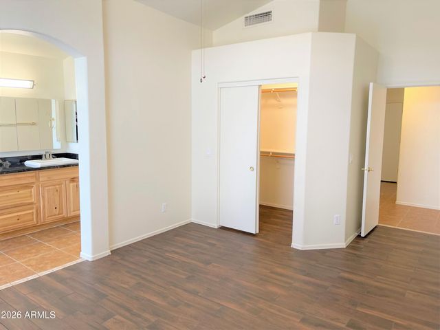 19636 N Coyote Lakes Parkway, Surprise, AZ 85378