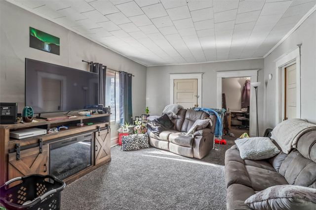 420 N Grand Street, Chariton, IA 50049