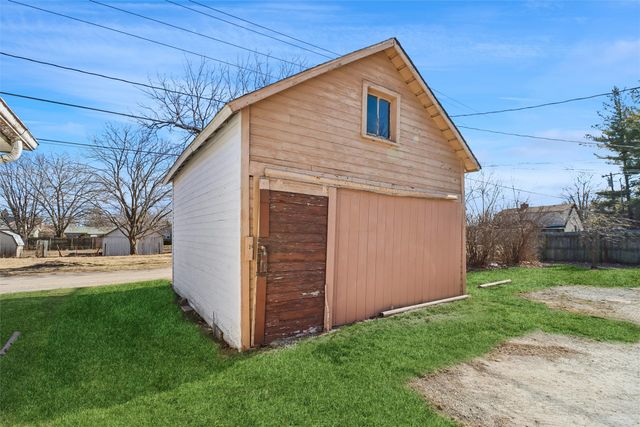 420 N Grand Street, Chariton, IA 50049