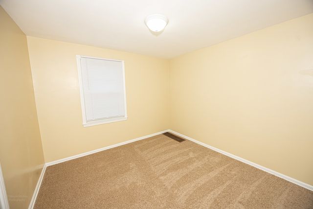 1611 W Glenwood Avenue, Joliet, IL 60435