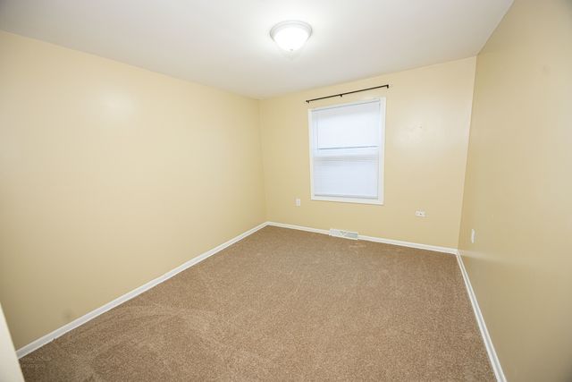 1611 W Glenwood Avenue, Joliet, IL 60435