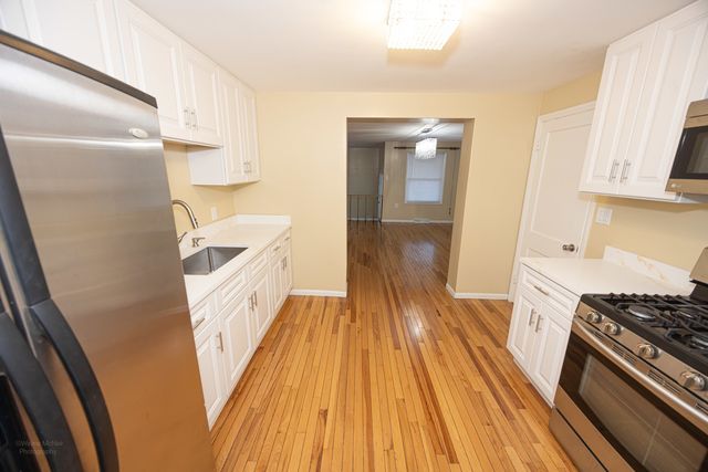 1611 W Glenwood Avenue, Joliet, IL 60435