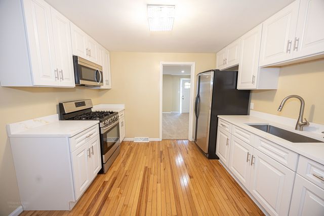 1611 W Glenwood Avenue, Joliet, IL 60435