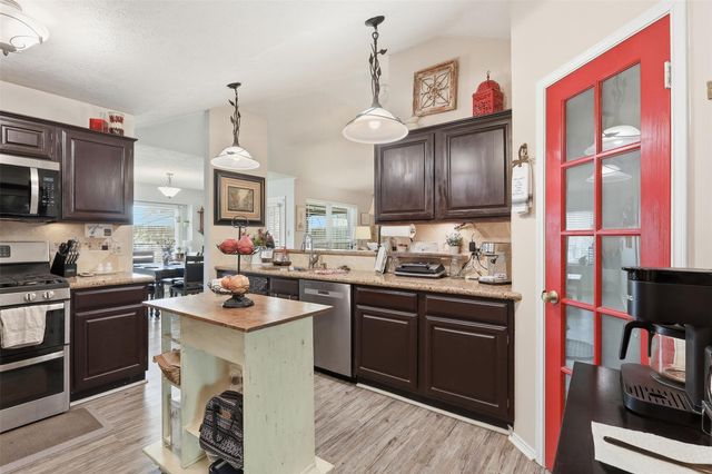 1201 Willowbriar Lane, Deer Park, TX 77536