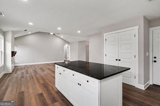 520 Vineyard Road, Griffin, GA 30223