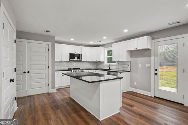 520 Vineyard Road, Griffin, GA 30223