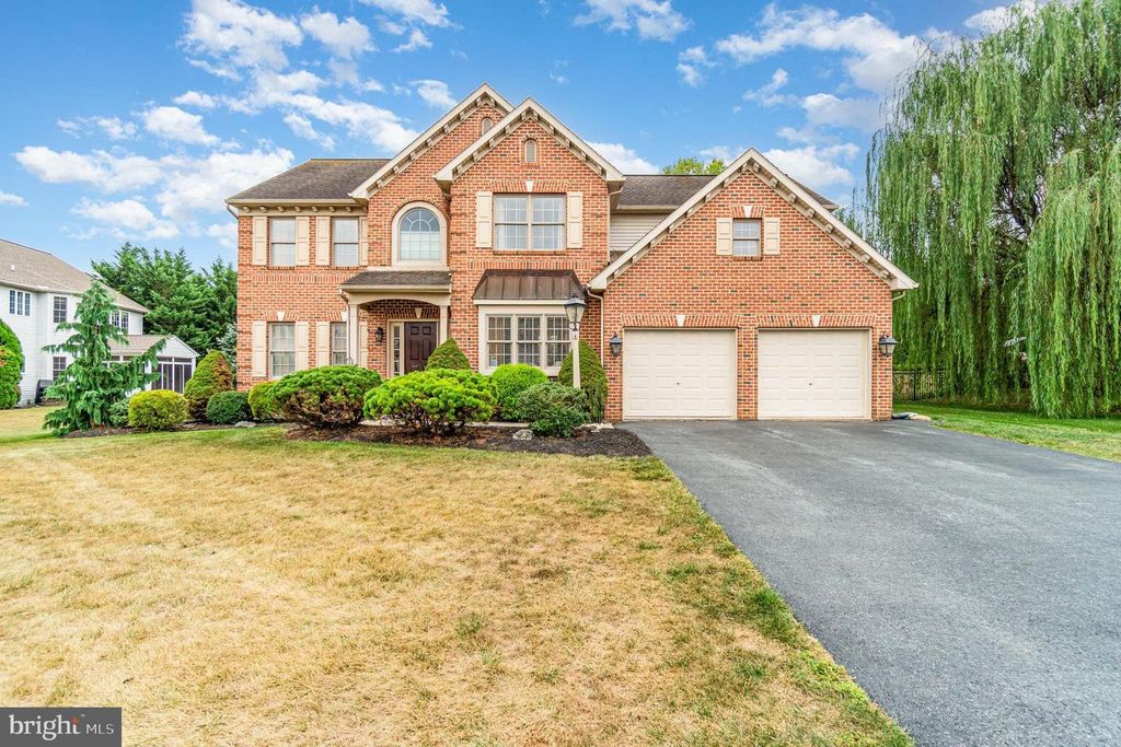 18 HARTFORD DR, Annville, PA 17003