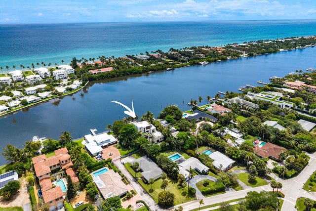 5 Barefoot Lane, Lantana, FL 33462