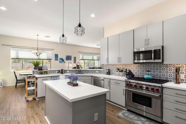 10528 S Coyote Melon Loop, Vail, AZ 85641