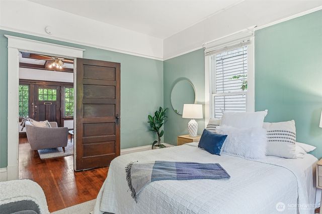 4651 1st Avenue NE, Seattle, WA 98105