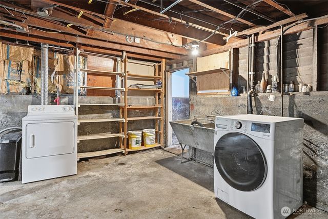 4651 1st Avenue NE, Seattle, WA 98105