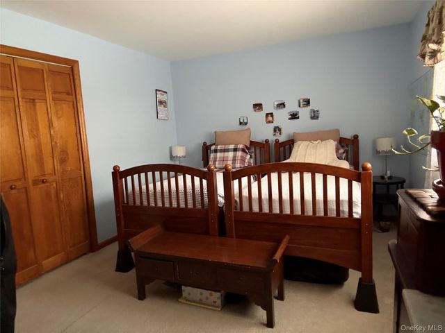 4 Chaucer Road, Staatsburg, NY 12580