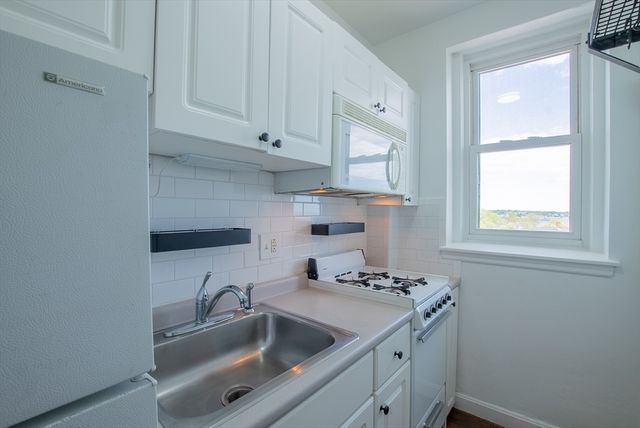 285 Lynn Shore Dr. 710, Lynn, MA 01902