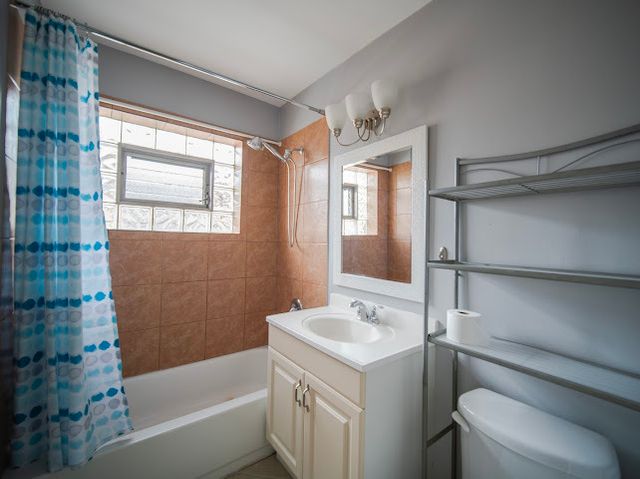 6450 S New England Avenue 3B, Chicago, IL 60638