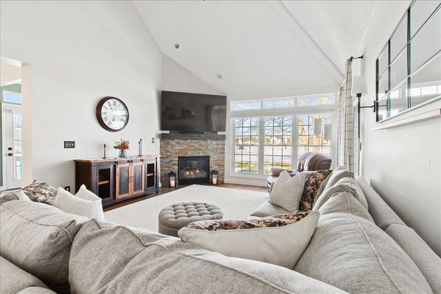 7542 Deer Valley Crossing, Powell, OH 43065