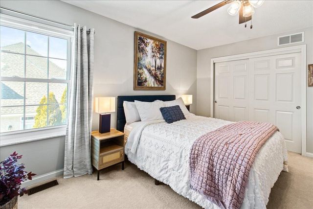 7542 Deer Valley Crossing, Powell, OH 43065