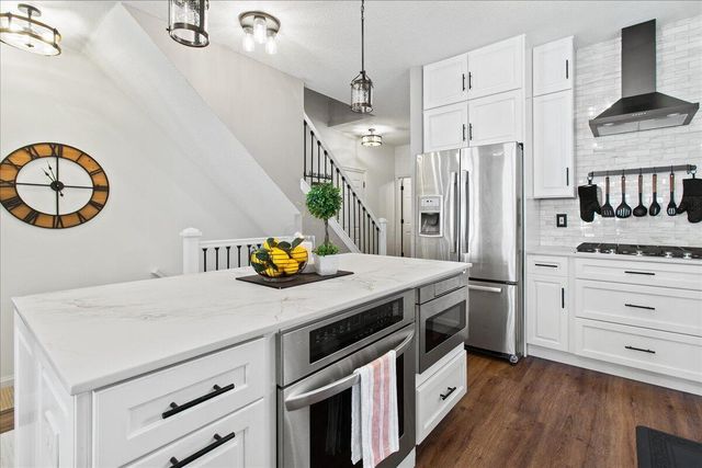 7542 Deer Valley Crossing, Powell, OH 43065