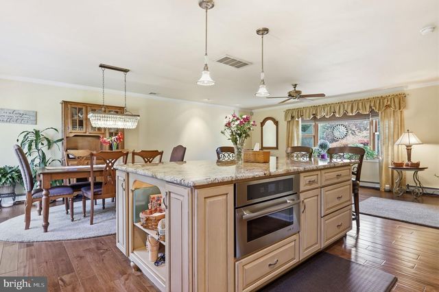 1103 ROELOFFS RD, Yardley, PA 19067