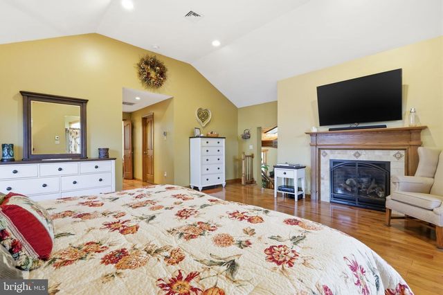 1103 ROELOFFS RD, Yardley, PA 19067