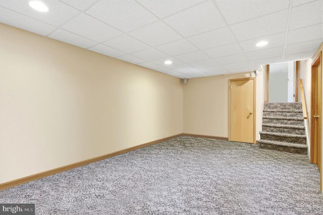 1103 ROELOFFS RD, Yardley, PA 19067