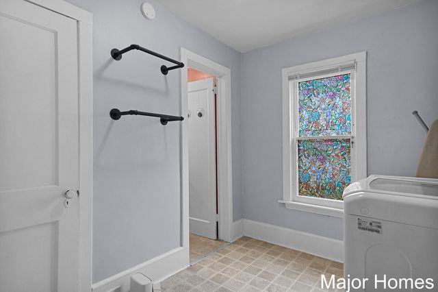 323 Robey Place SE, Grand Rapids, MI 49506