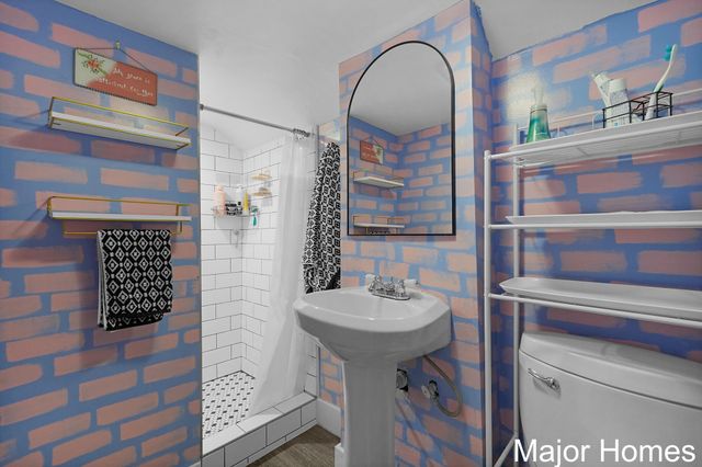 323 Robey Place SE, Grand Rapids, MI 49506