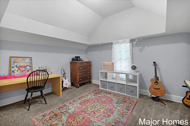 323 Robey Place SE, Grand Rapids, MI 49506
