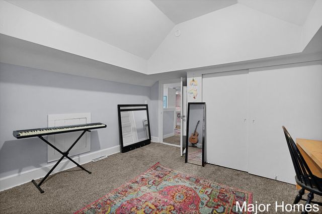 323 Robey Place SE, Grand Rapids, MI 49506