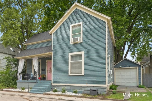 323 Robey Place SE, Grand Rapids, MI 49506