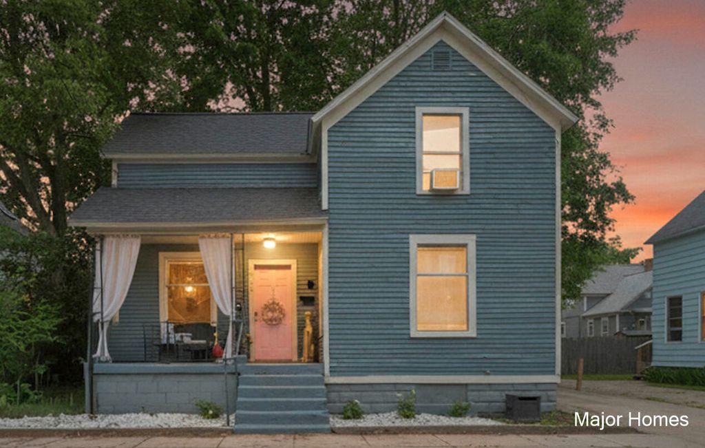 323 Robey Place SE, Grand Rapids, MI 49506