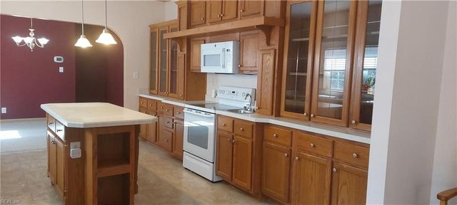 6008 Gockley LN, Gloucester, VA 23061