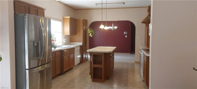 6008 Gockley LN, Gloucester, VA 23061