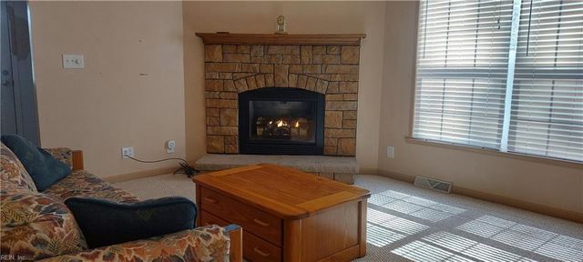 6008 Gockley LN, Gloucester, VA 23061