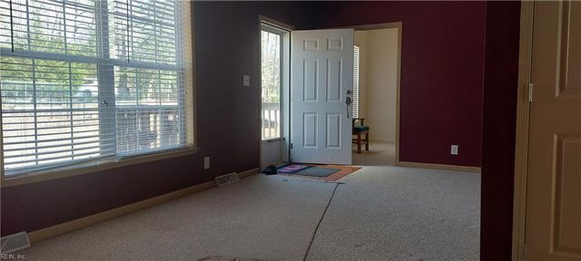 6008 Gockley LN, Gloucester, VA 23061