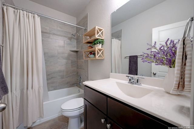 1932 Colonial, New Braunfels, TX 78130