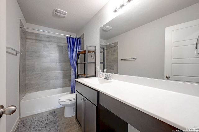 1932 Colonial, New Braunfels, TX 78130