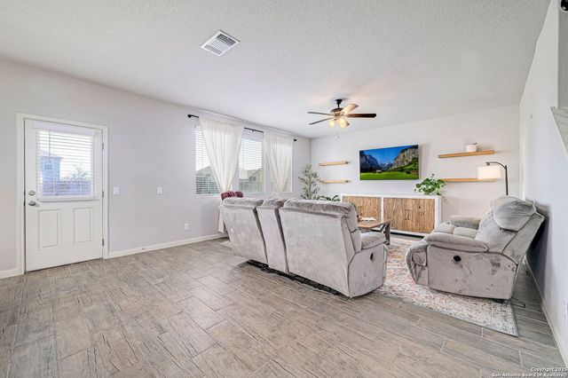 1932 Colonial, New Braunfels, TX 78130