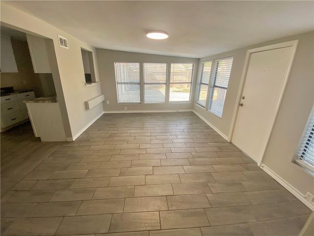 3318 Charlotte Dr, Corpus Christi, TX 78418