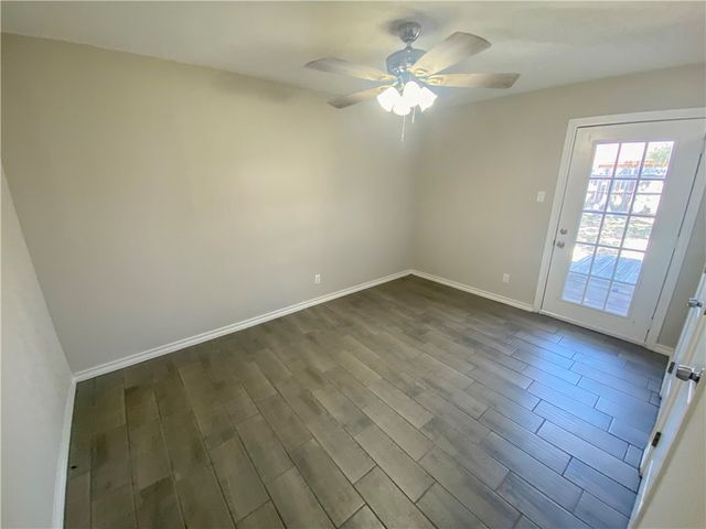 3318 Charlotte Dr, Corpus Christi, TX 78418