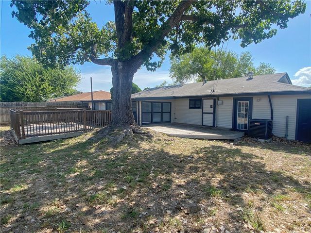 3318 Charlotte Dr, Corpus Christi, TX 78418