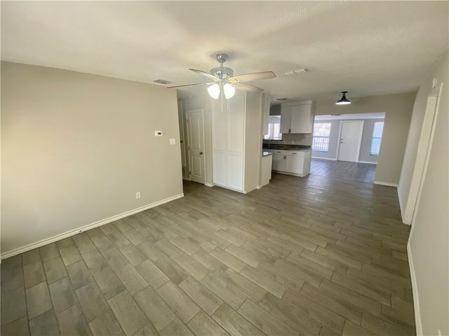 3318 Charlotte Dr, Corpus Christi, TX 78418