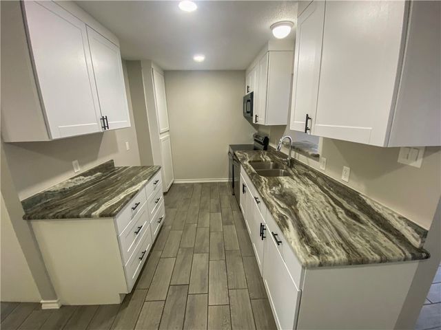 3318 Charlotte Dr, Corpus Christi, TX 78418