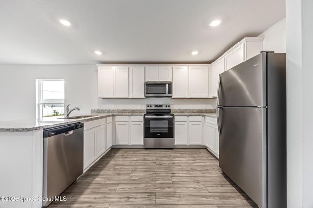 539 Hamwood Street SW, Palm Bay, FL 32908