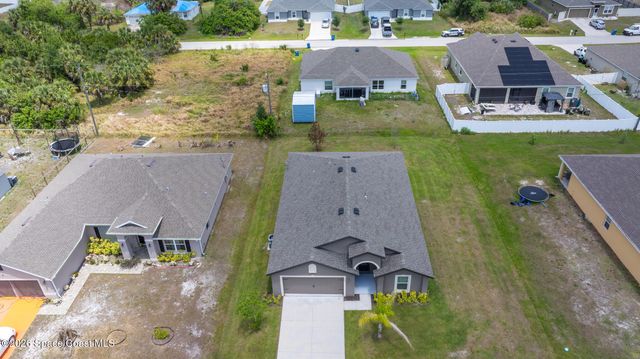 539 Hamwood Street SW, Palm Bay, FL 32908