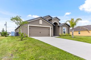 539 Hamwood Street SW, Palm Bay, FL 32908