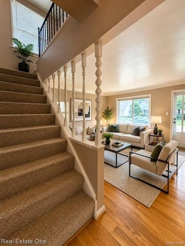 2027 Brockton Avenue, Royal Oak, MI 48067