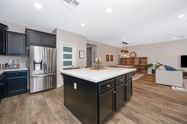 3546 Edington Dr, Rancho Cordova, CA 95742