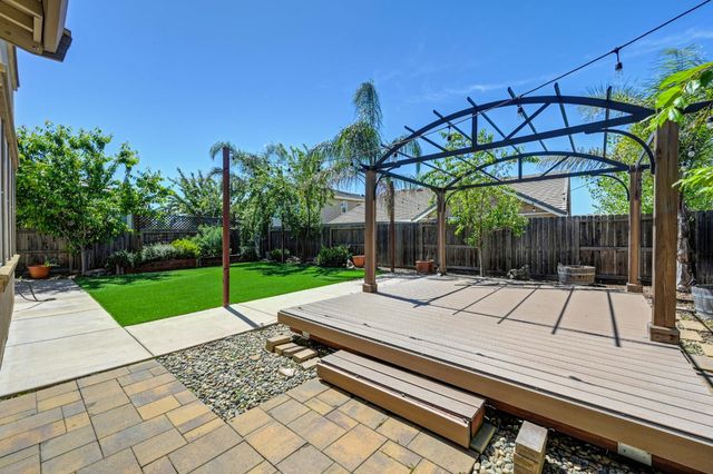 3546 Edington Dr, Rancho Cordova, CA 95742
