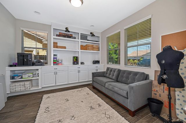 3546 Edington Dr, Rancho Cordova, CA 95742